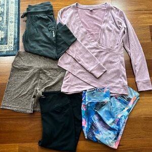 5 small yoga items capri Nike Reebok, Fabletics, Scorpio Sol & Old Navy shirt ￼
